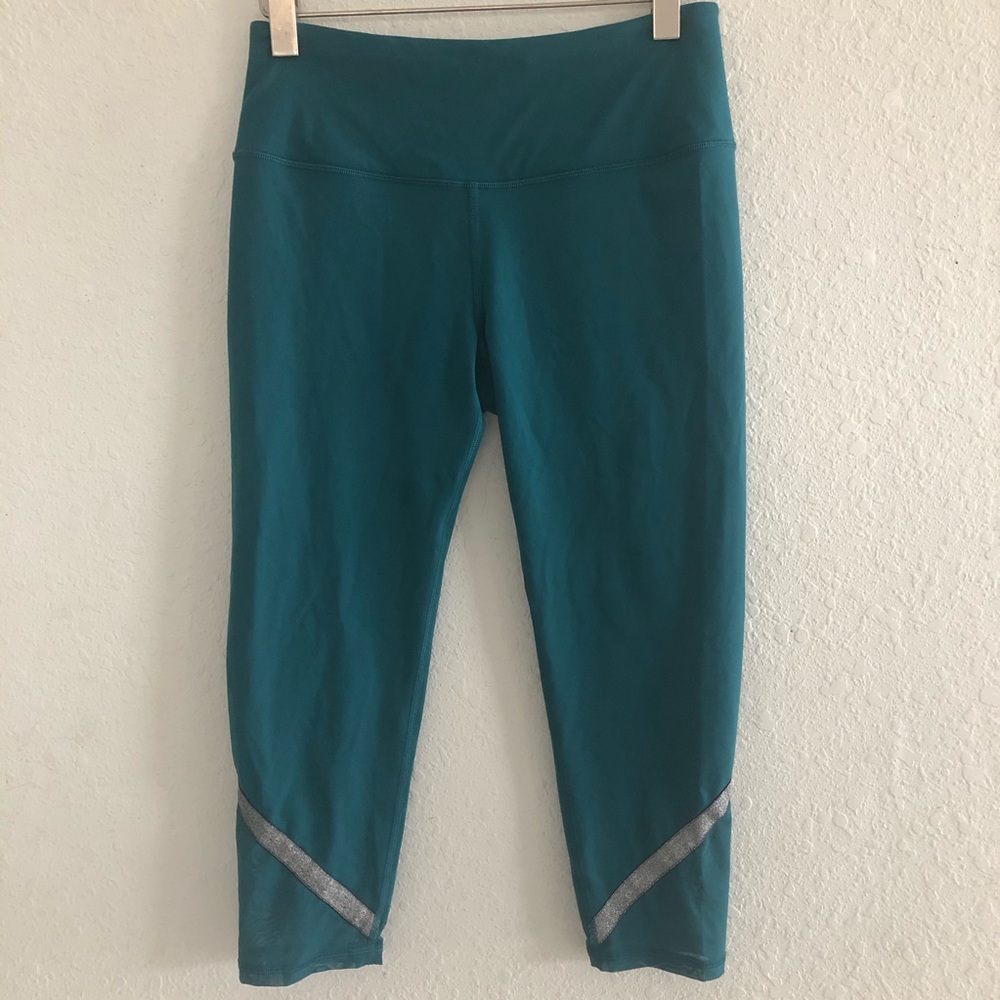 Victoria Sport Green leggings metallic stripe